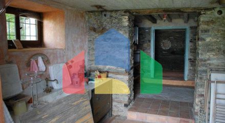 Продаж - Котедж 280 m² в Волосі-Піліо