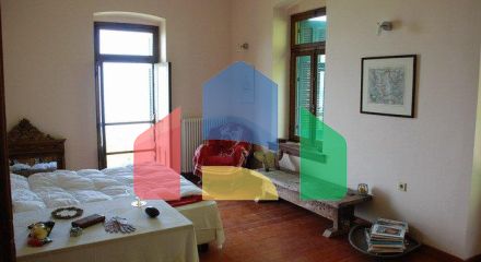 Продаж - Котедж 280 m² в Волосі-Піліо