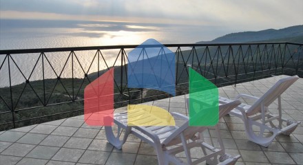 Продаж - Вілла 340 m² в Волосі-Піліо