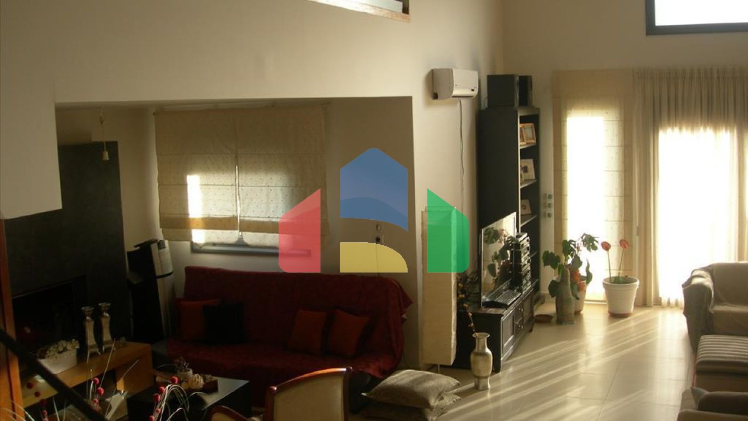 Продаж - Котедж 520 m² в Волосі-Піліо