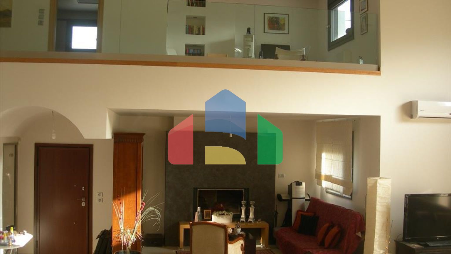 Продаж - Котедж 520 m² в Волосі-Піліо