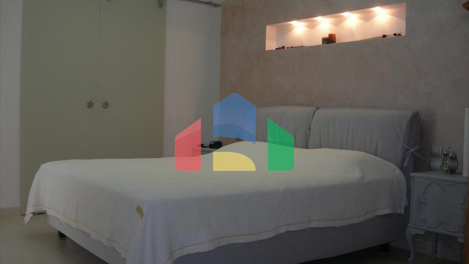 Продаж - Котедж 520 m² в Волосі-Піліо