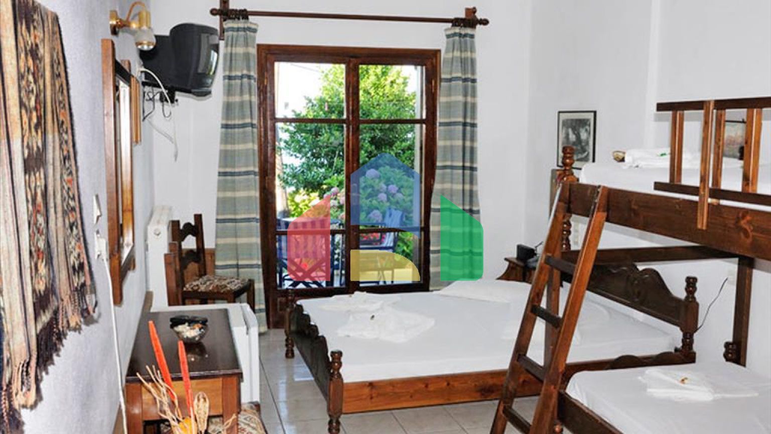 Продаж - Готель 1150 m² в Волосі-Піліо