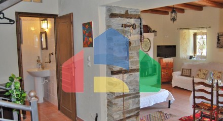 Продаж - Котедж 233 m² в Волосі-Піліо