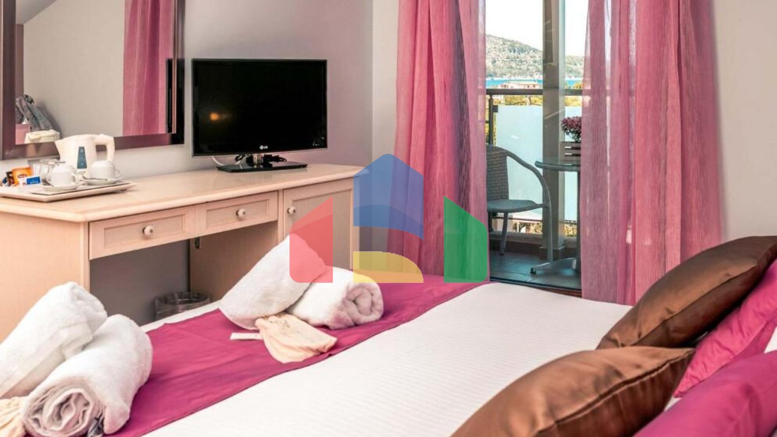 Продаж - Готель 2000 m² на Тасосі