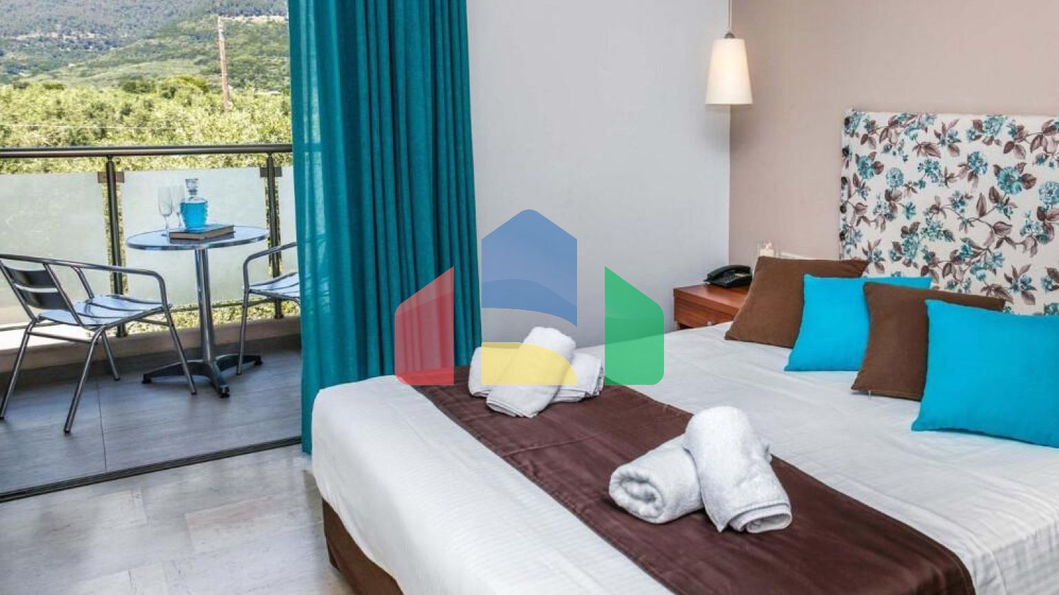 Продаж - Готель 2000 m² на Тасосі