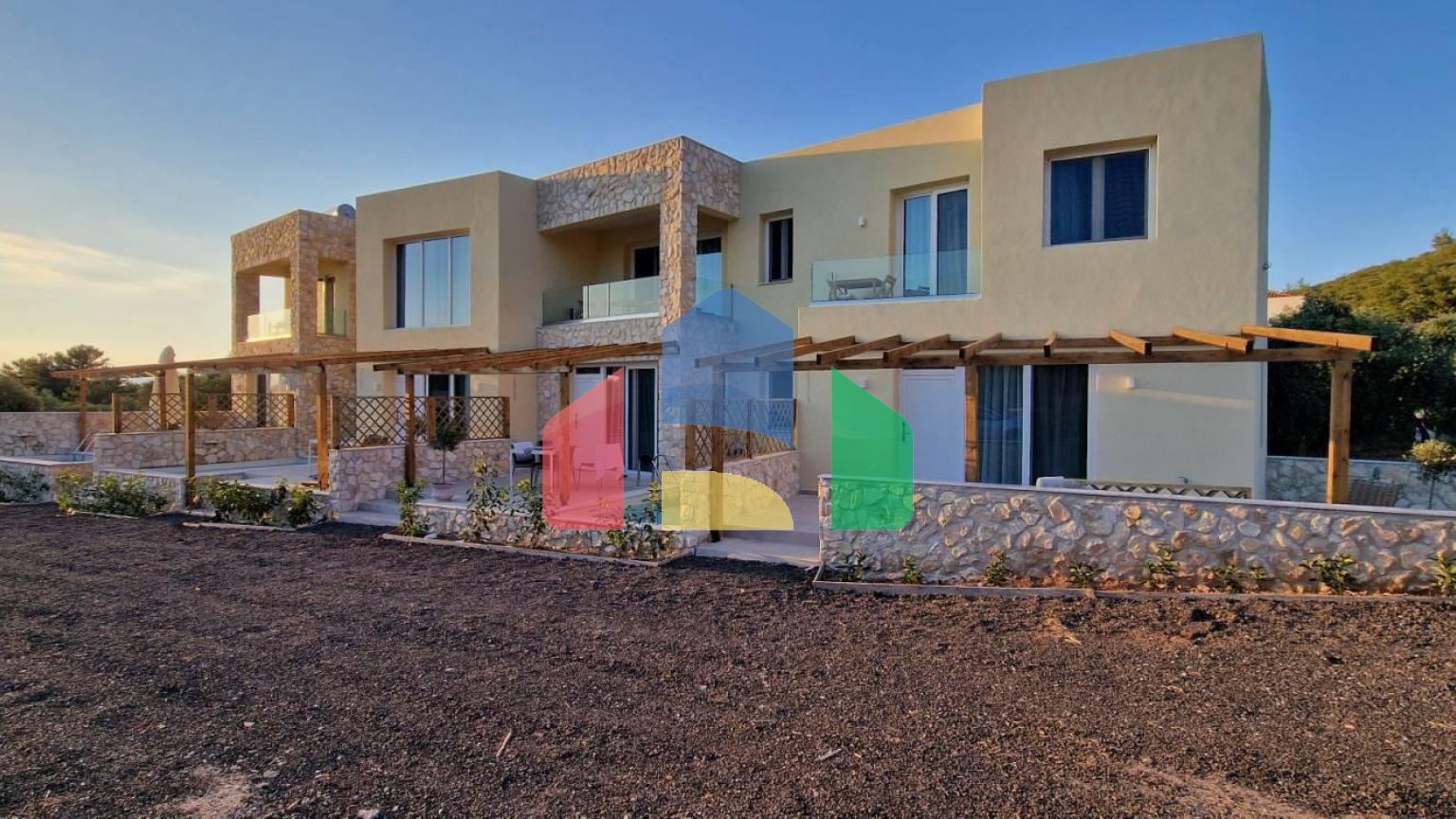 Продаж - Комплекс 360 m² на Тасосі