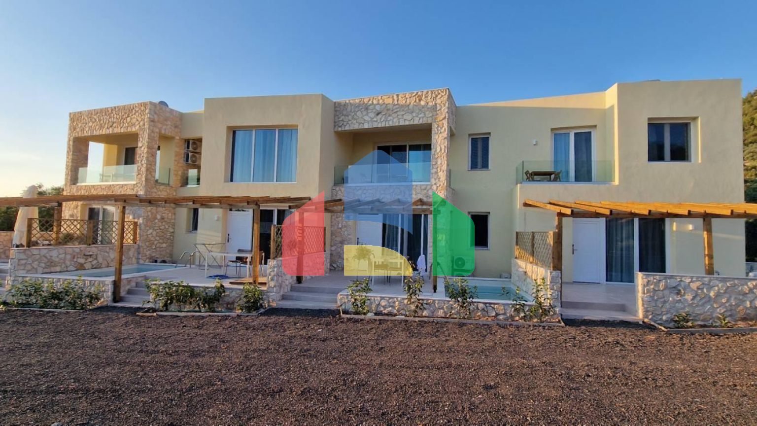 Продаж - Комплекс 360 m² на Тасосі