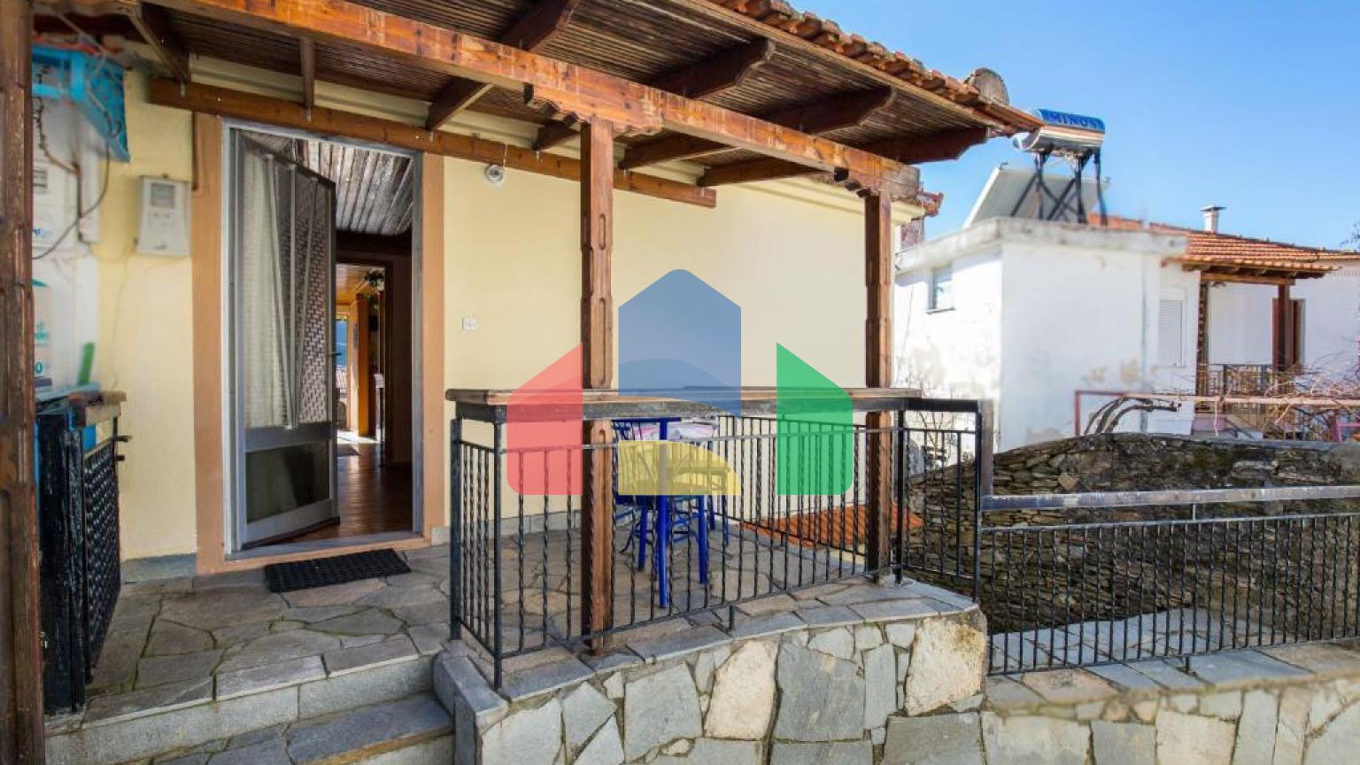 Продаж - Котедж 135 m² на Тасосі