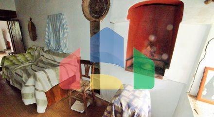 Продаж - Котедж 415 m² на Тасосі