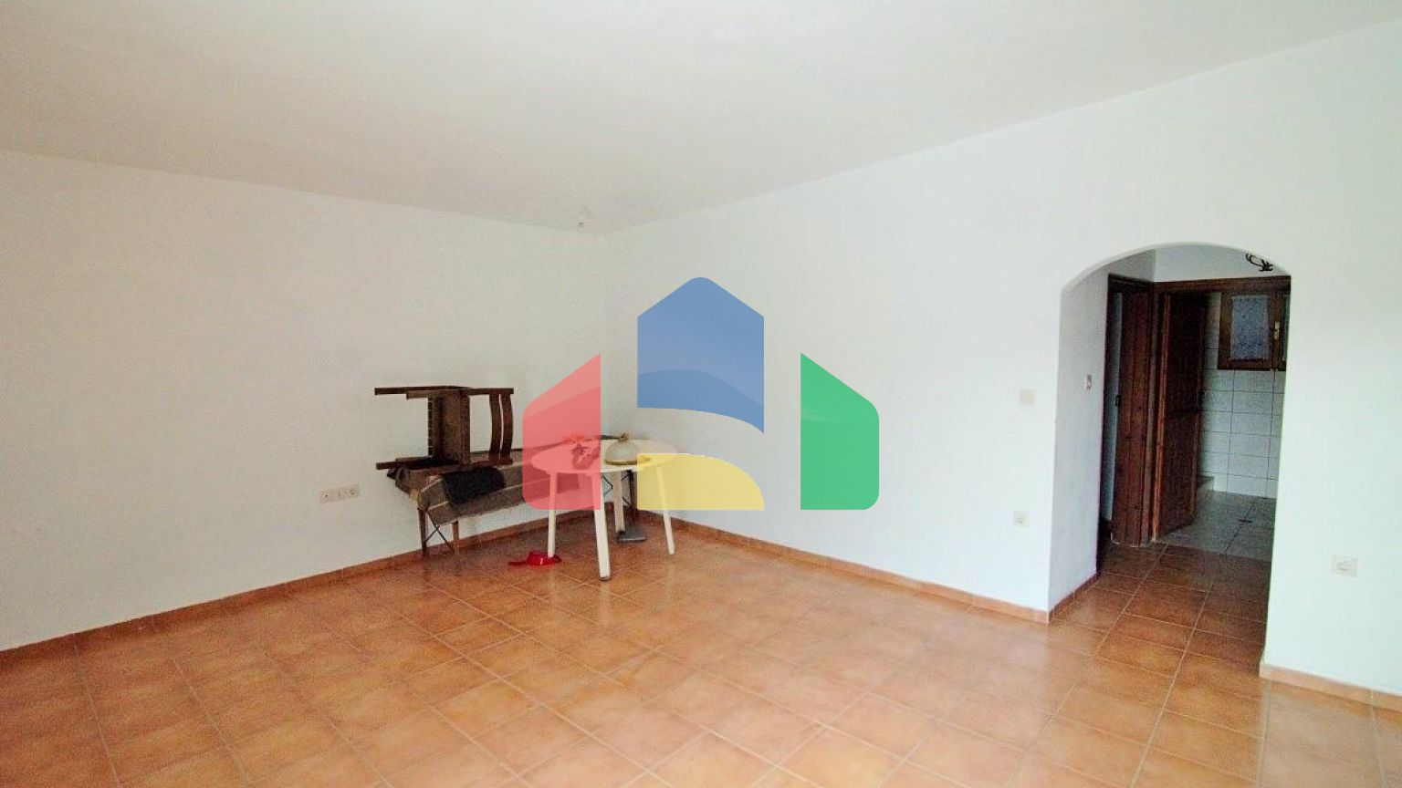 Продаж - Котедж 415 m² на Тасосі