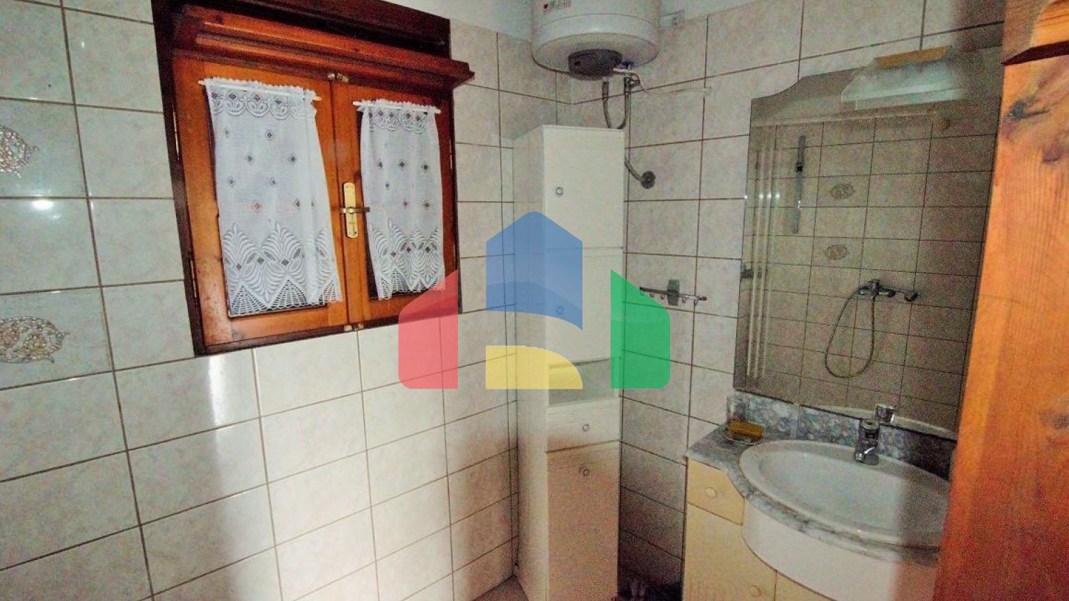 Продаж - Котедж 415 m² на Тасосі