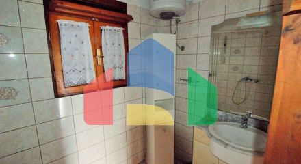 Продаж - Котедж 415 m² на Тасосі