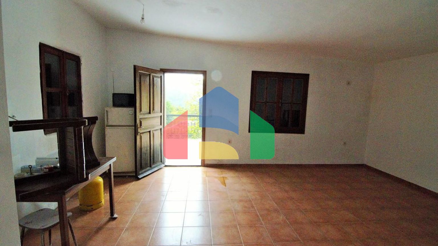 Продаж - Котедж 415 m² на Тасосі