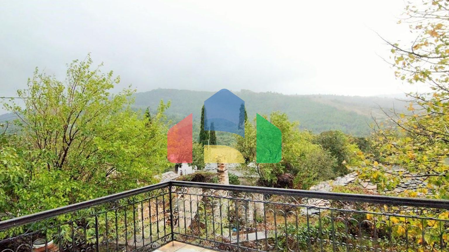 Продаж - Котедж 415 m² на Тасосі