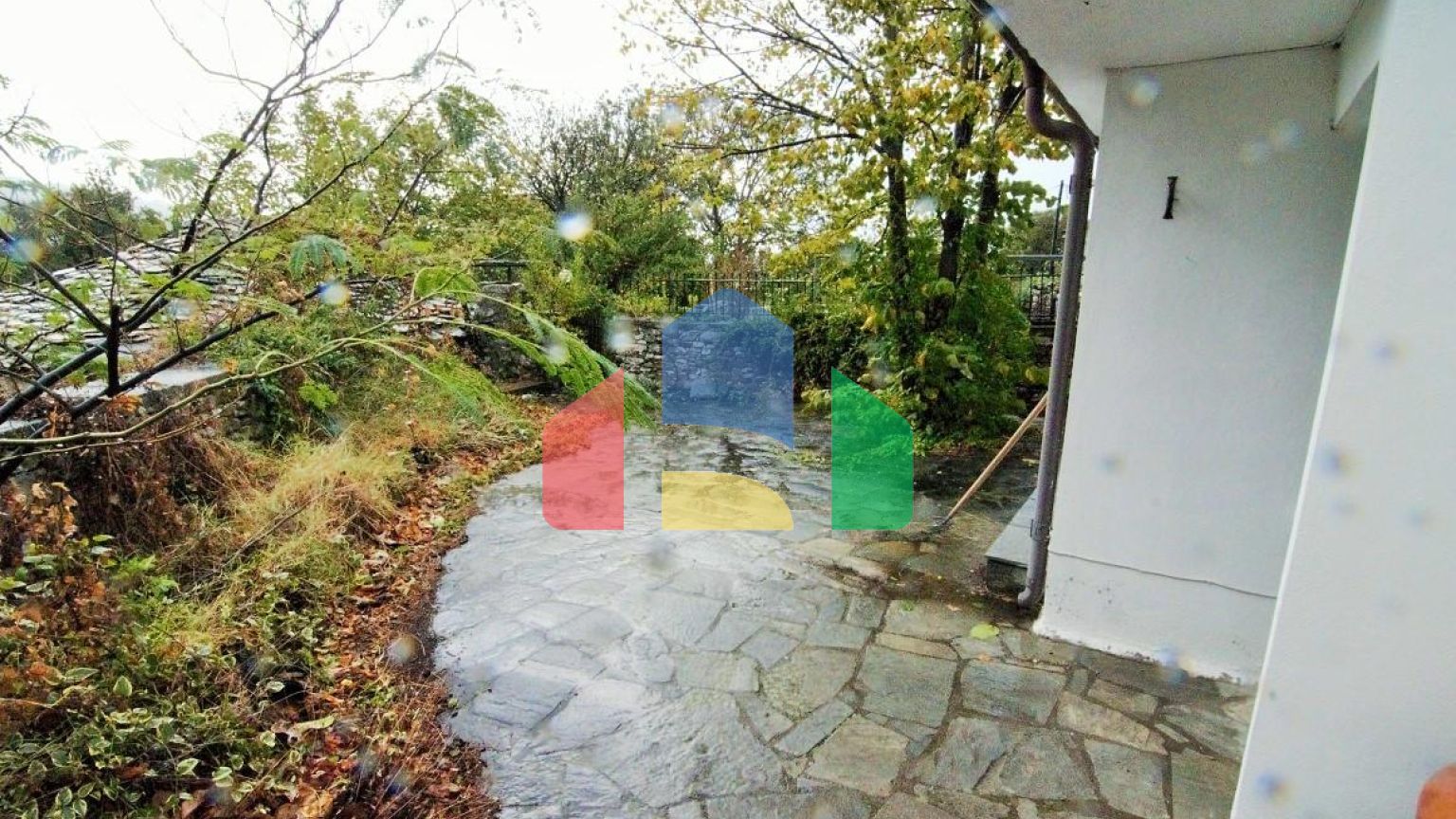 Продаж - Котедж 415 m² на Тасосі