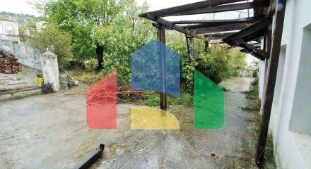 Продаж - Котедж 415 m² на Тасосі