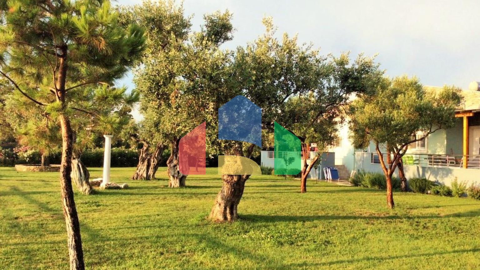 Продаж - Бізнес 410 m² на Тасосі