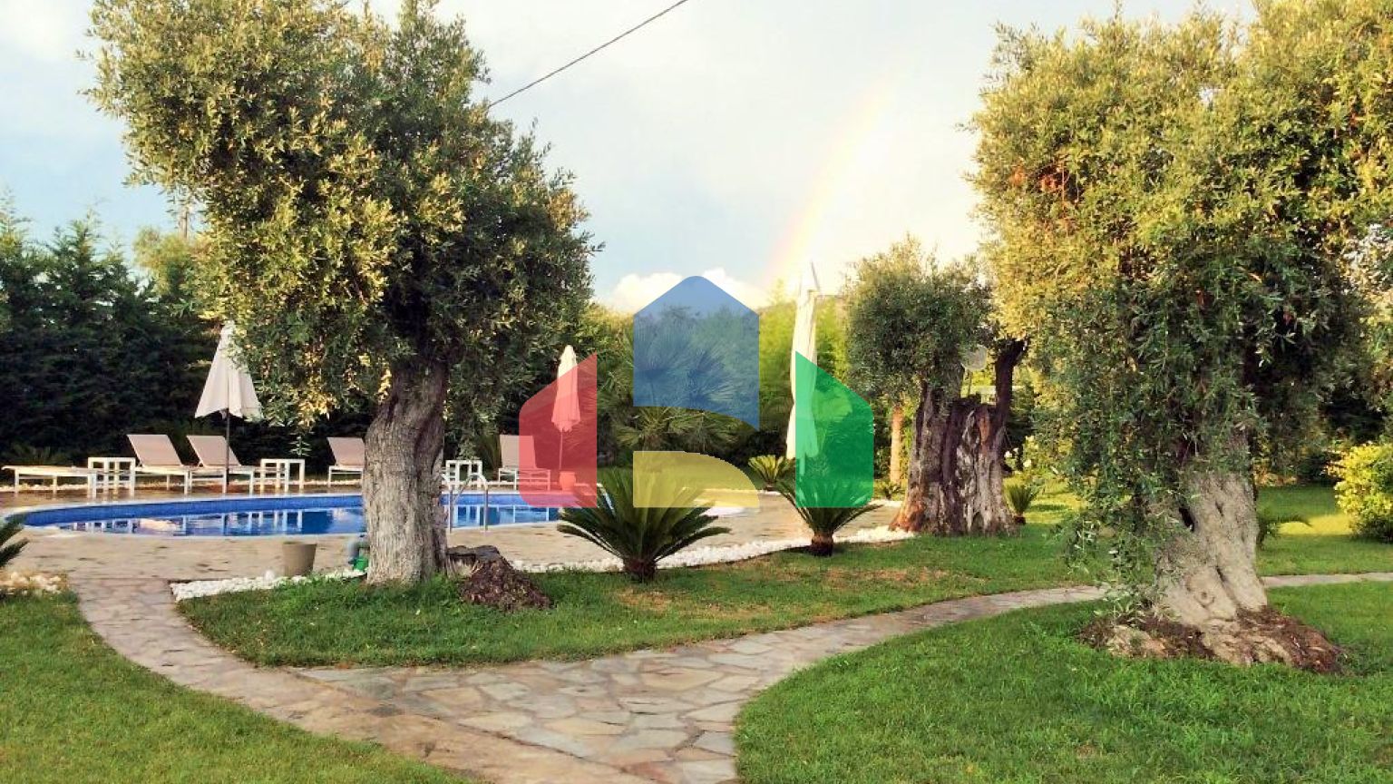 Продаж - Бізнес 410 m² на Тасосі