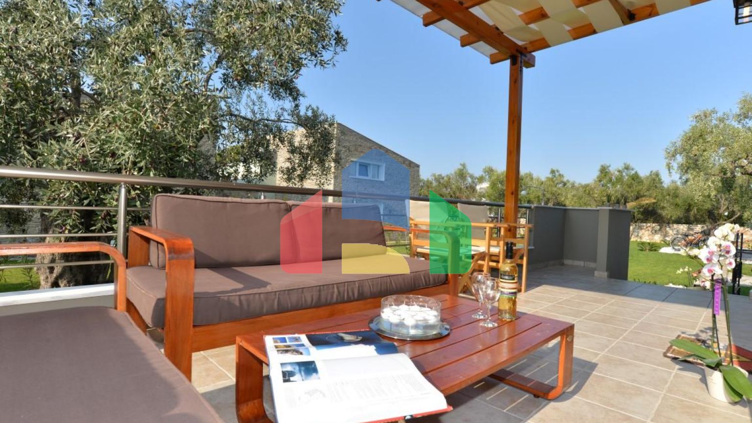 Продаж - Бізнес 410 m² на Тасосі