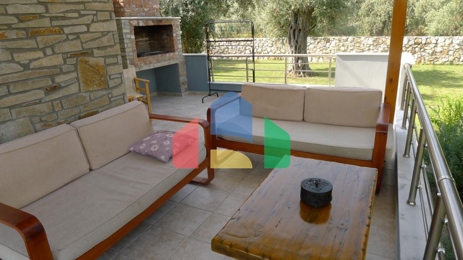 Продаж - Бізнес 410 m² на Тасосі