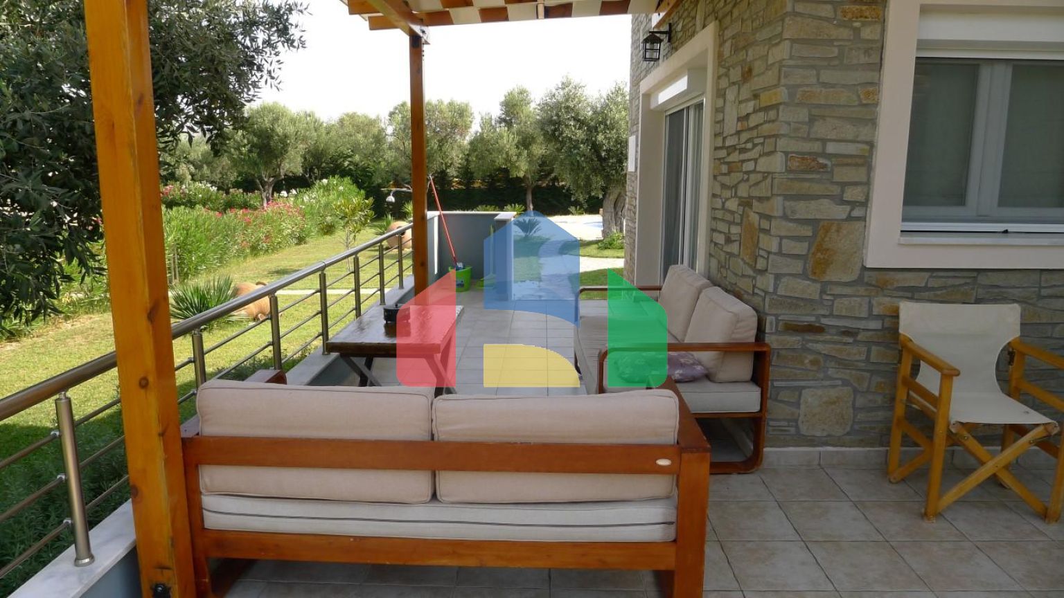 Продаж - Бізнес 410 m² на Тасосі