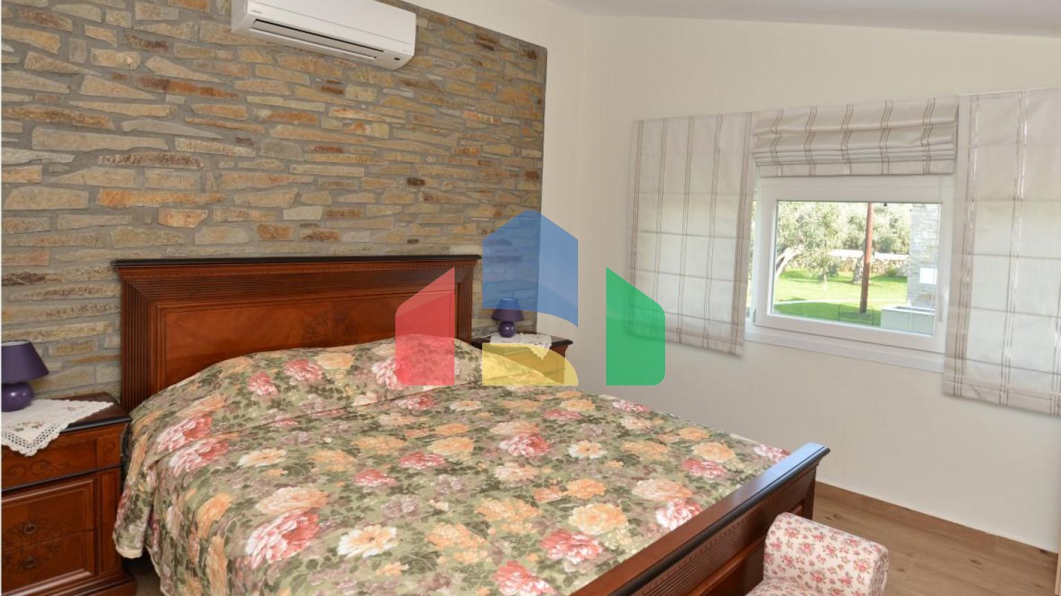 Продаж - Бізнес 410 m² на Тасосі