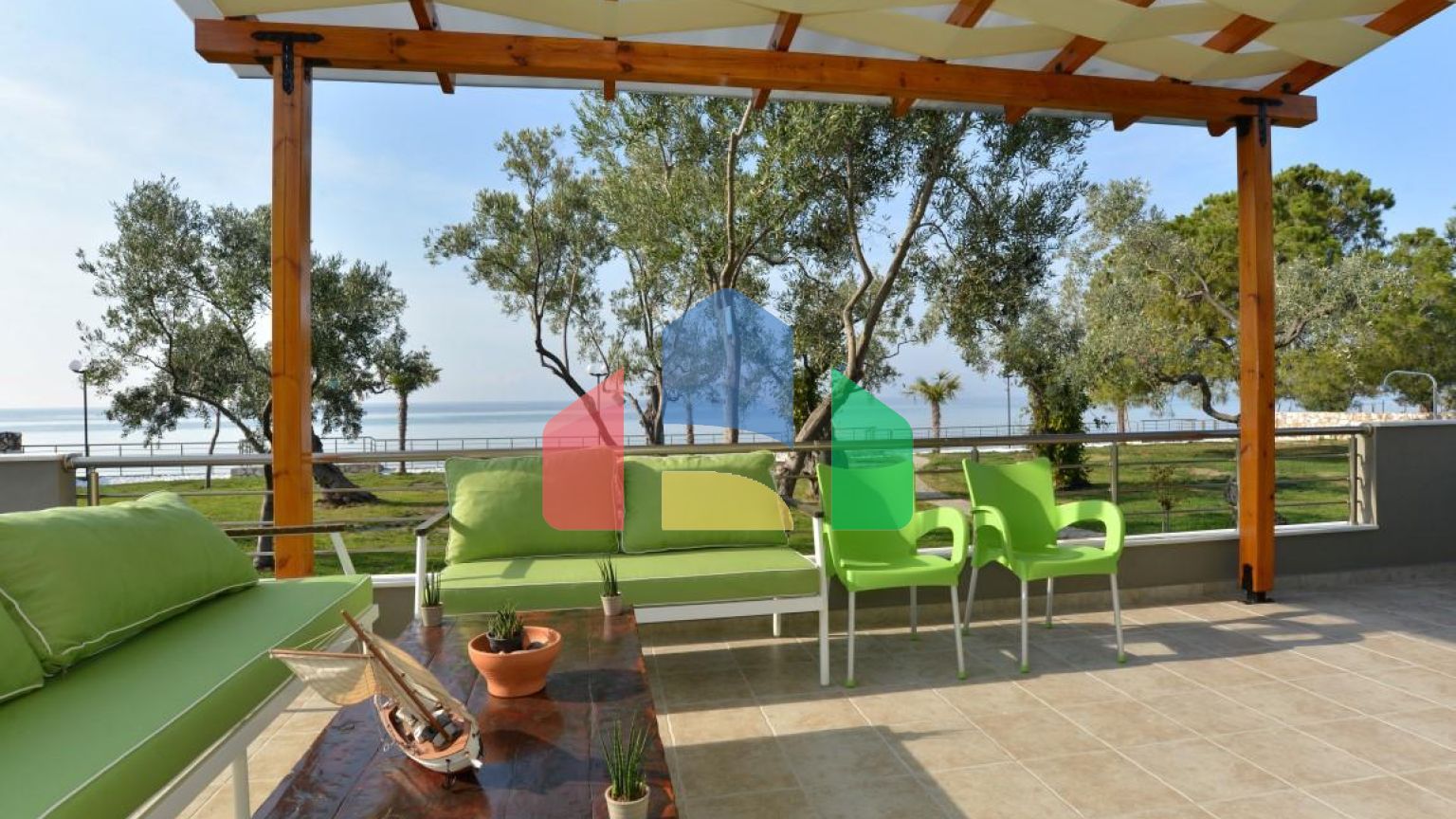 Продаж - Бізнес 410 m² на Тасосі