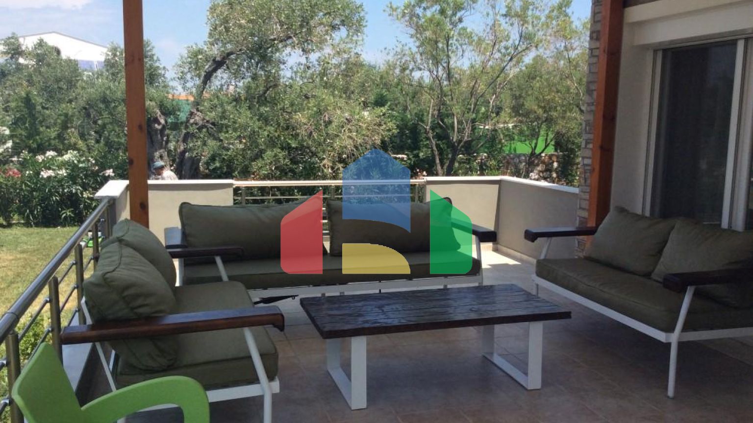 Продаж - Бізнес 410 m² на Тасосі