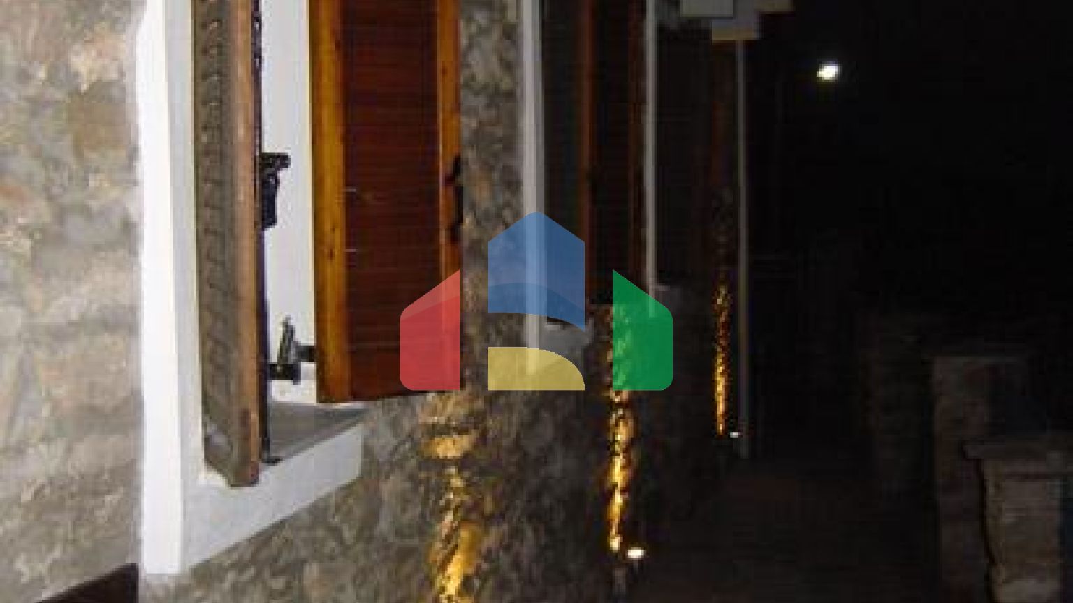 Продаж - Котедж 170 m² на Тасосі