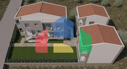 Продаж - Таунхаус 107 m² на Тасосі