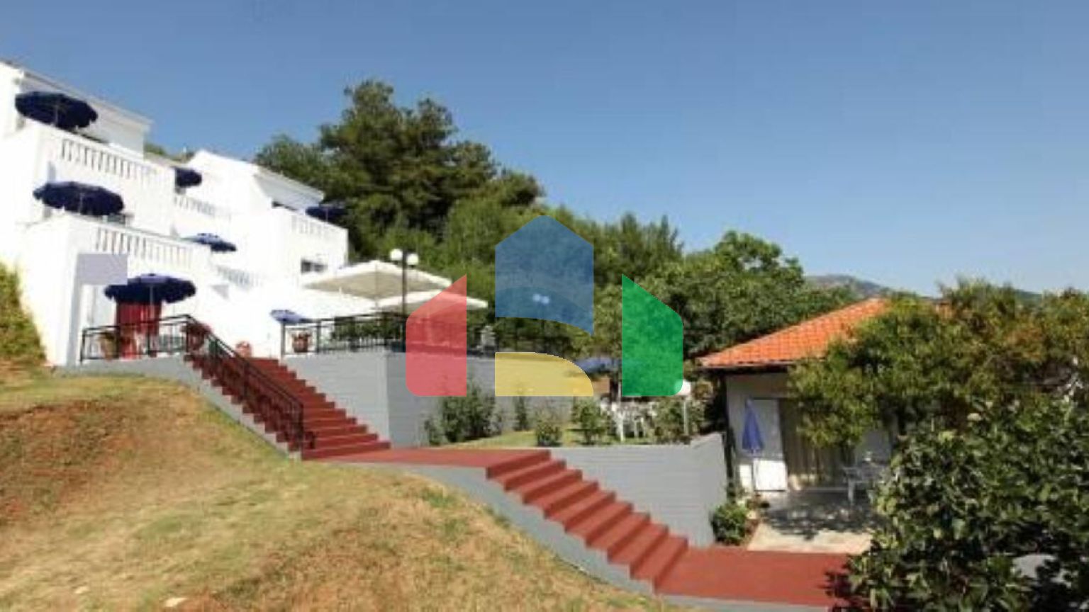 Продаж - Готель 320 m² на Тасосі