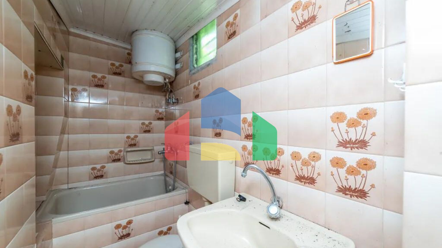 Продаж - Котедж 94 m² на Тасосі