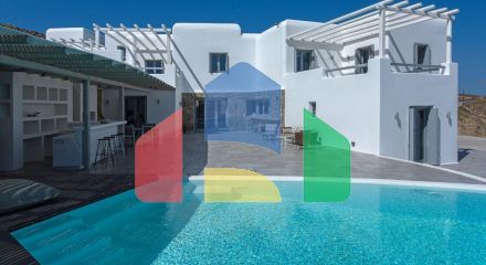 For Sale - Villa 460 m² in Cyclades