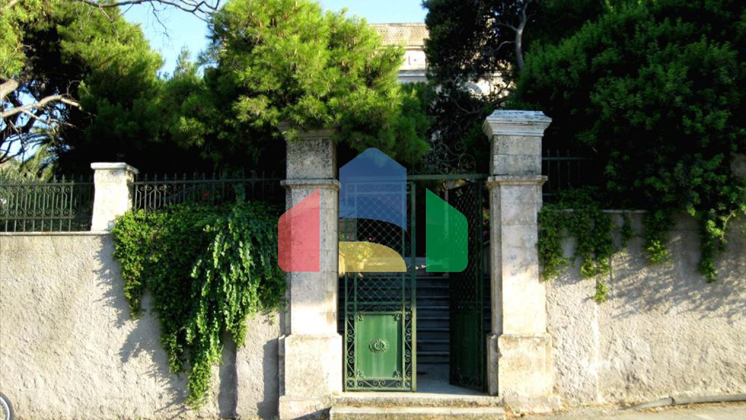 Продажа - Коттедж 220 m² Киклады