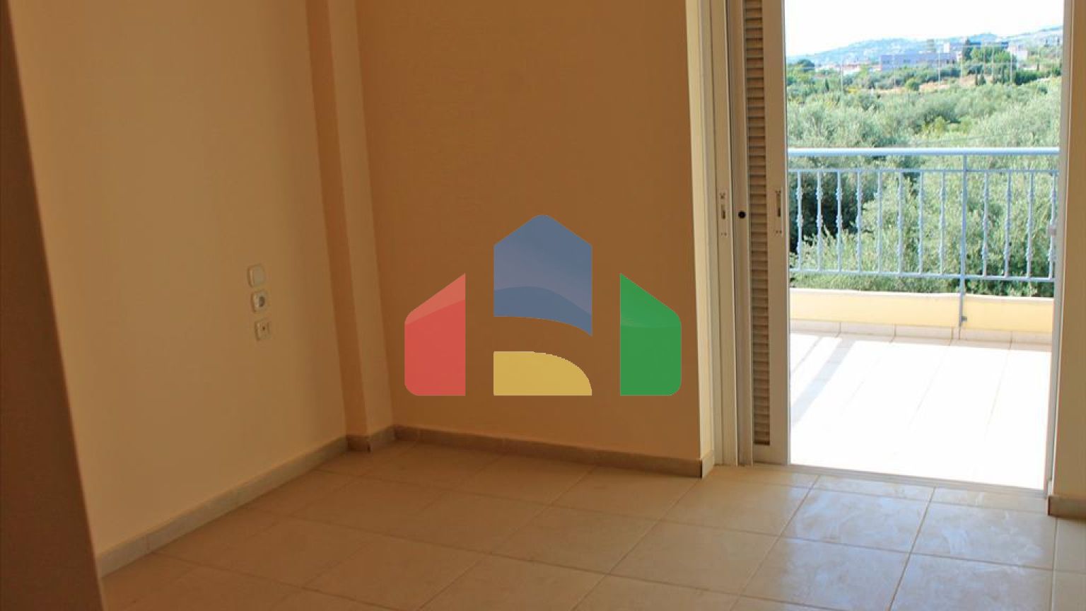 Продаж - Таунхаус 190 m² на західному Пелопоннесі