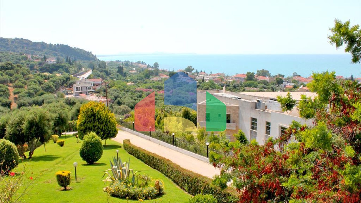 Продаж - Котедж 297 m² на західному Пелопоннесі