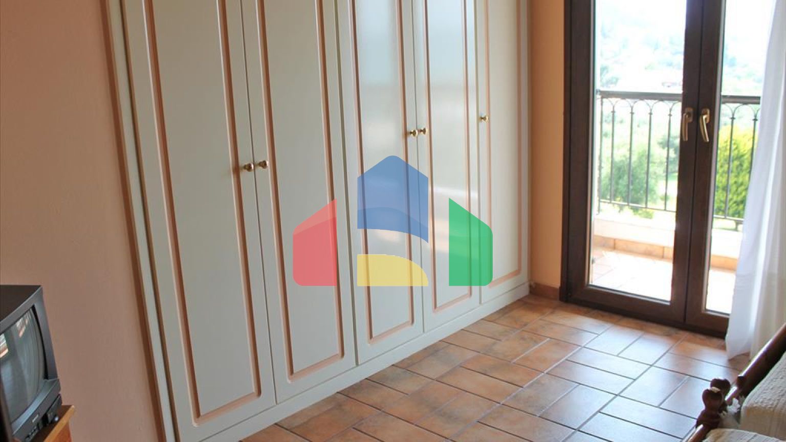 Продаж - Котедж 297 m² на західному Пелопоннесі