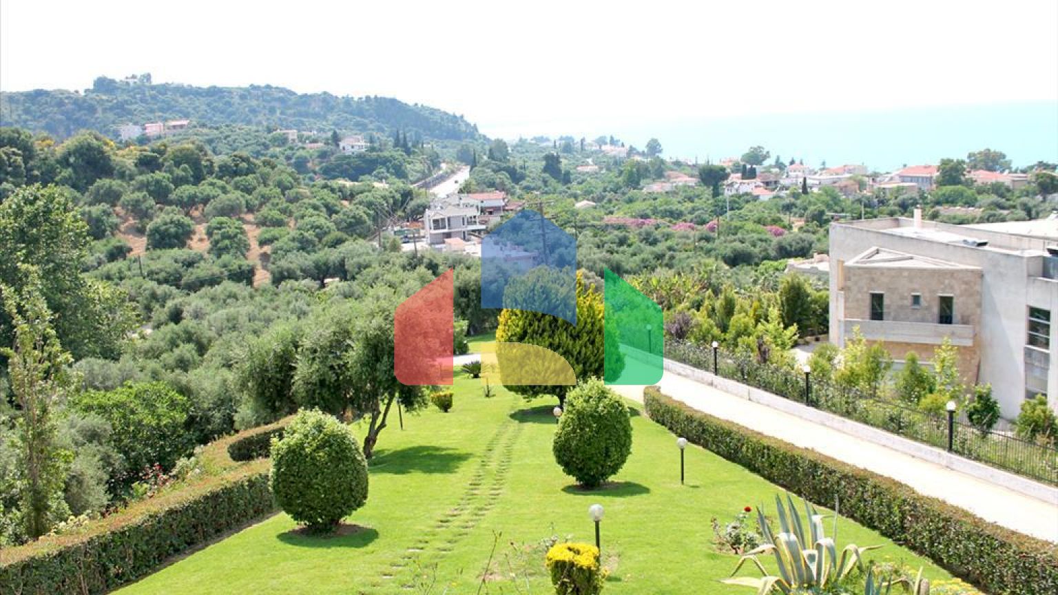 Продаж - Котедж 297 m² на західному Пелопоннесі