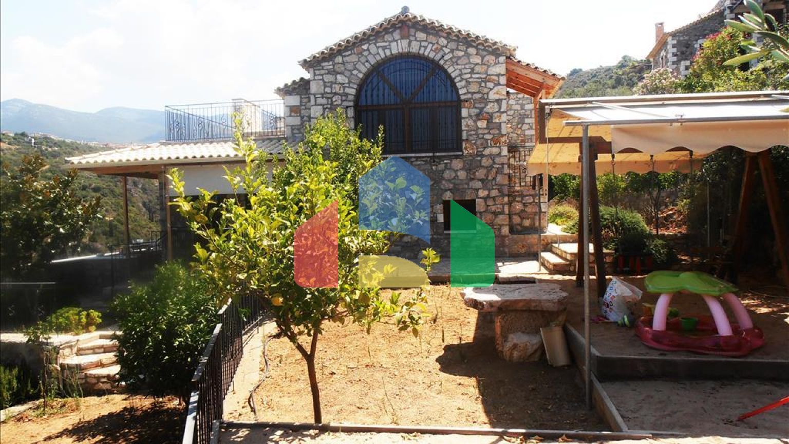 Продаж - Котедж 430 m² на західному Пелопоннесі