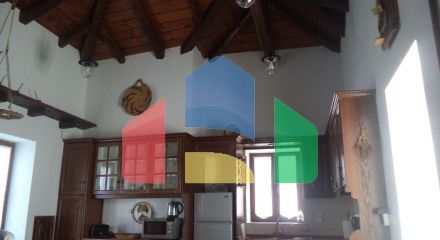 Продаж - Комплекс 210 m² на західному Пелопоннесі