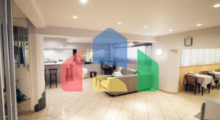 Продаж - Готель 800 m² на західному Пелопоннесі