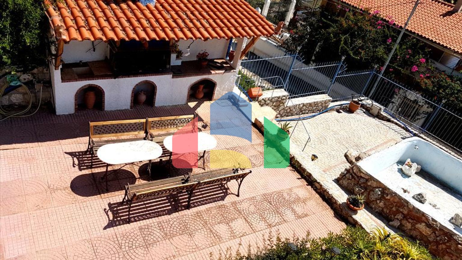 Продаж - Котедж 260 m² на східному Пелопоннесі