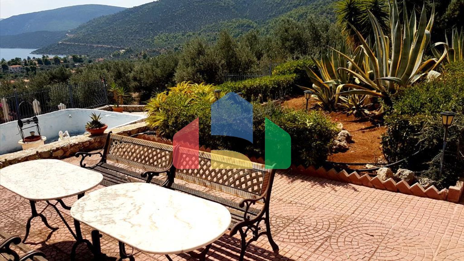 Продаж - Котедж 260 m² на східному Пелопоннесі