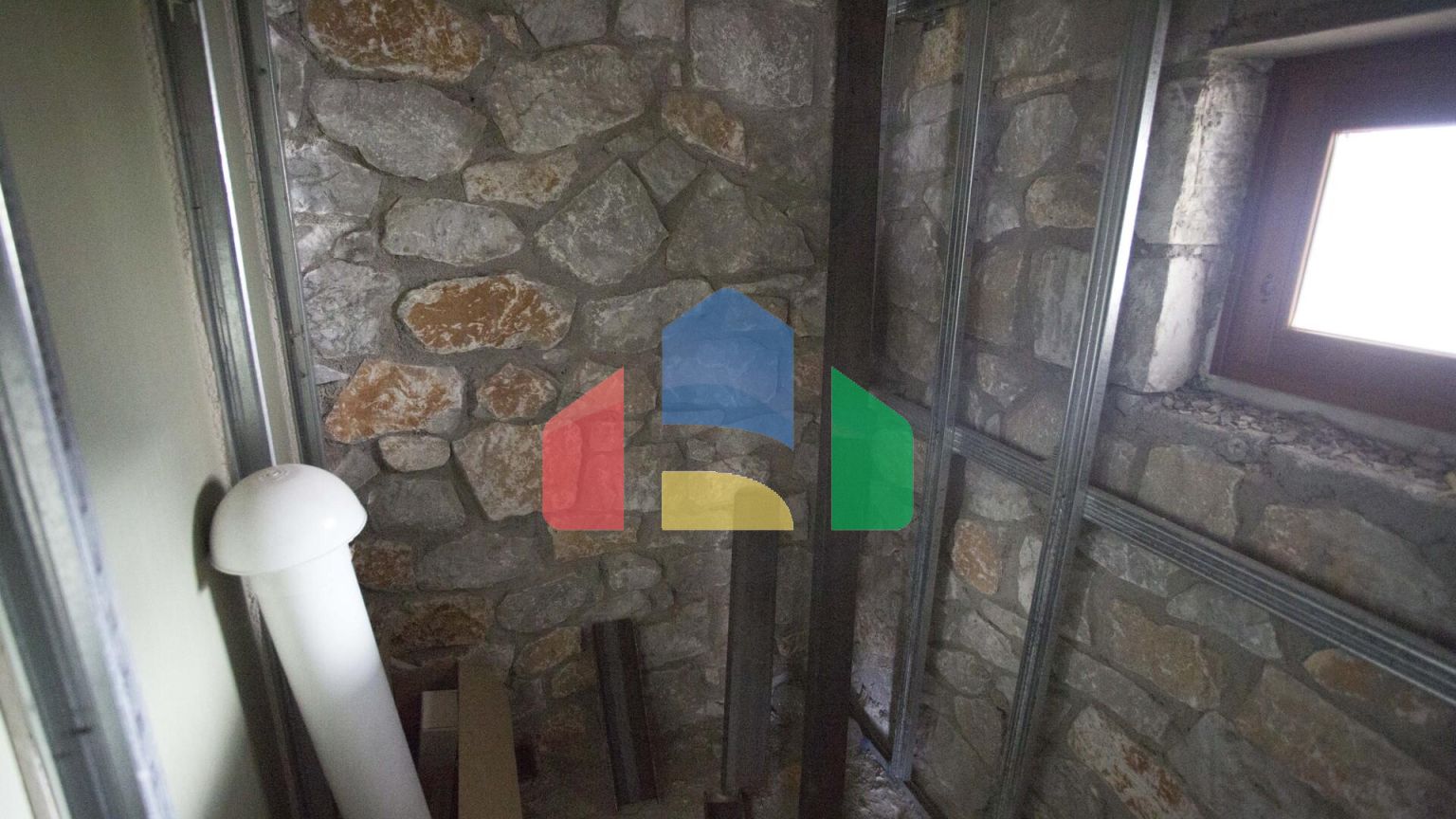 Продаж - Бізнес 360 m² на східному Пелопоннесі