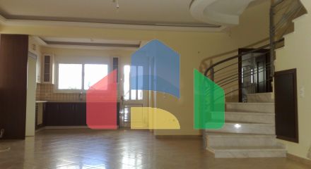 Продажа - Таунхаус 300 m² на Восточном Пелопоннесе