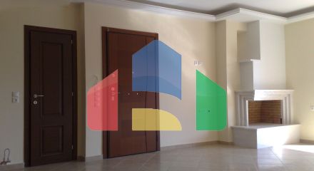 Продаж - Таунхаус 300 m² на східному Пелопоннесі