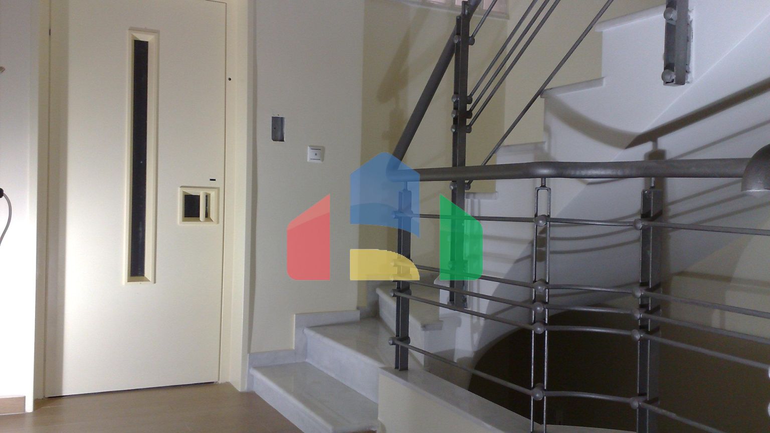 Продаж - Таунхаус 300 m² на східному Пелопоннесі