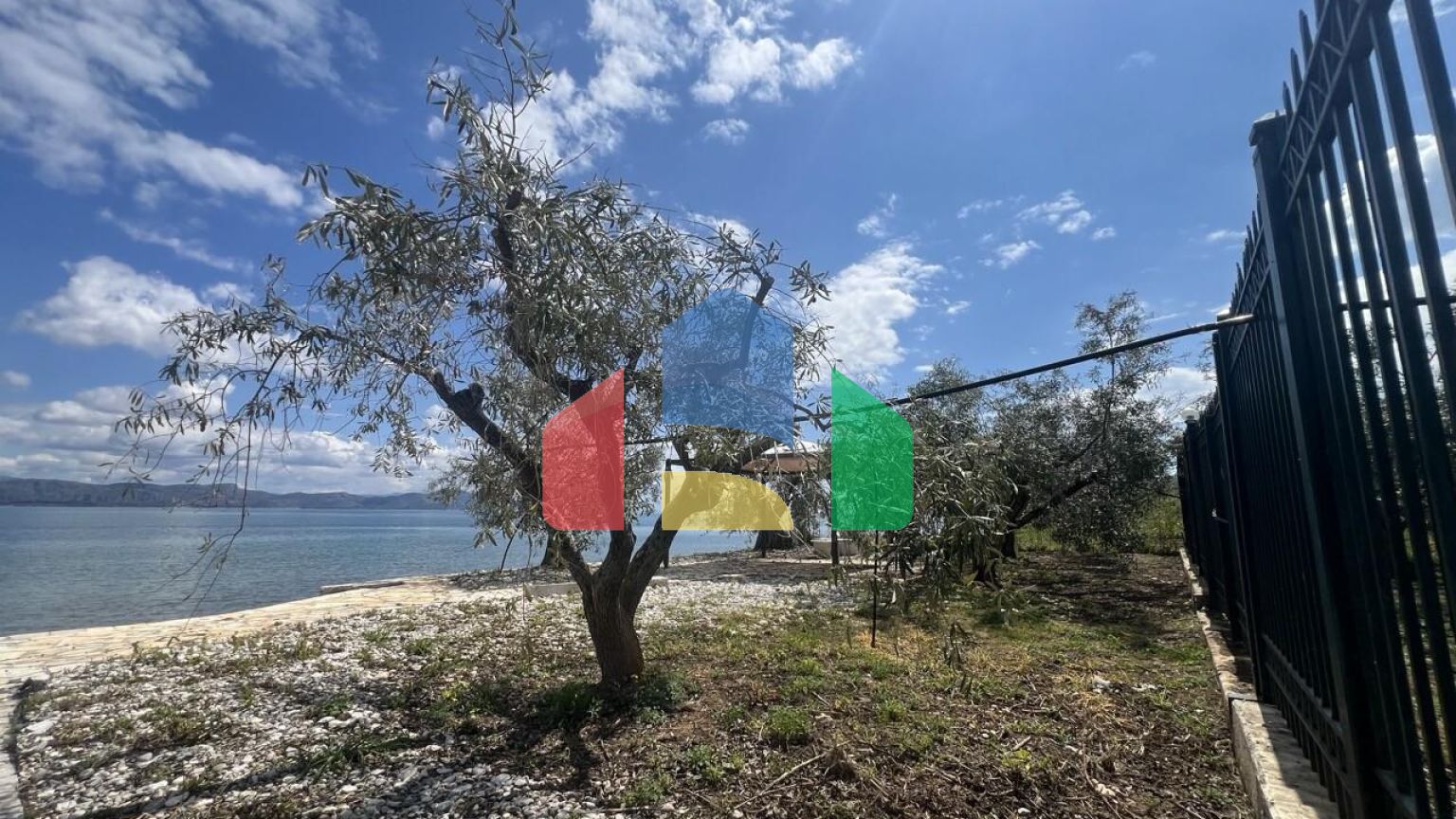 Продаж - Вілла 240 m² на східному Пелопоннесі