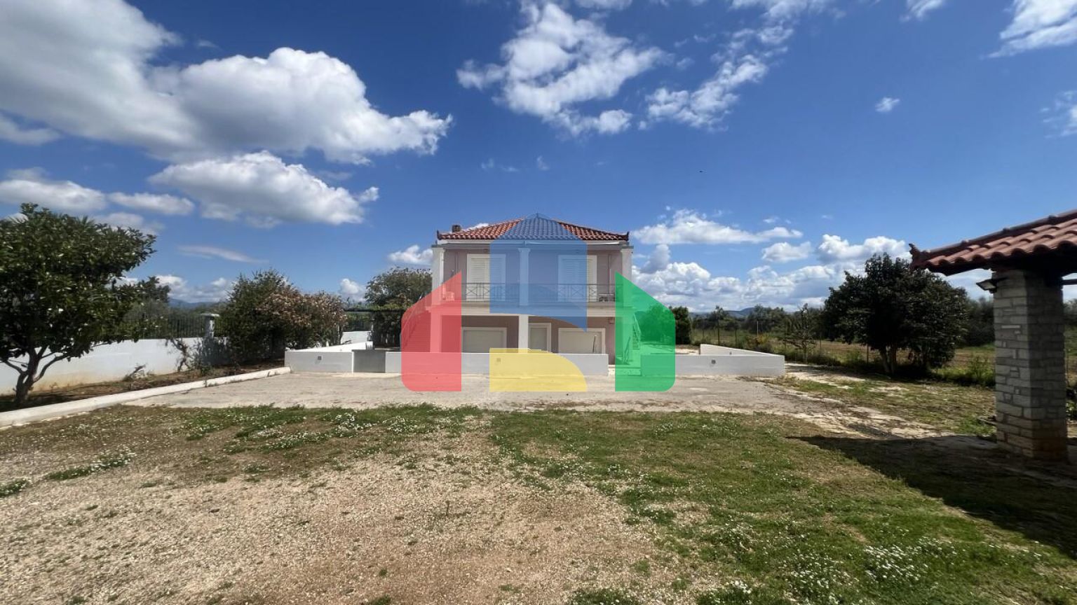 Продаж - Вілла 240 m² на східному Пелопоннесі